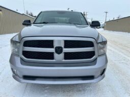 
										2020 Ram 1500 Express Crew Cab 4×4 5.7L Hemi full									