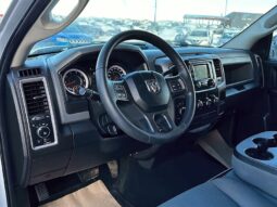 
										2019 Ram 1500 SXT Crew Cab 4×4 5.7L Hemi full									