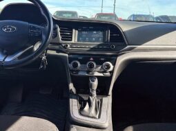 
										2019 Hyundai Elantra Preferred full									