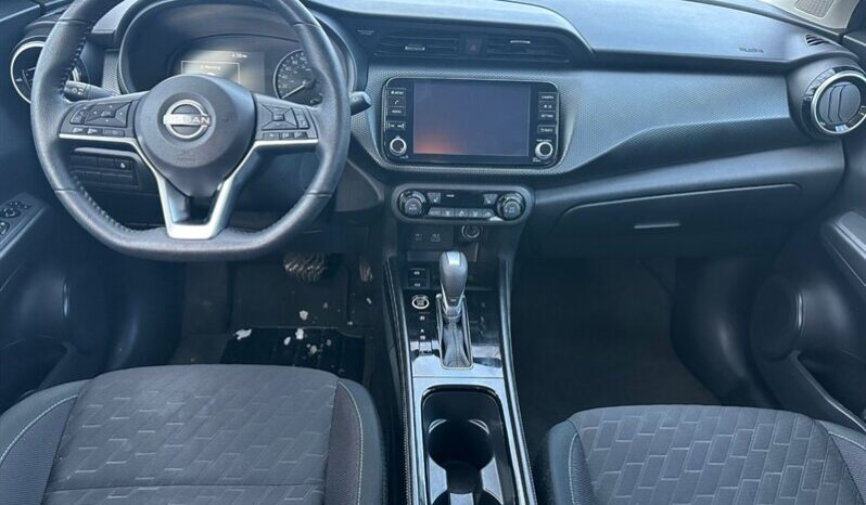 
								2024 Nissan Kicks SV full									