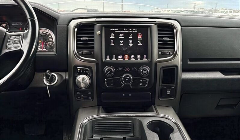 
								2017 Ram 1500 Quad Cab Sport 4×4 5.7L Hemi full									