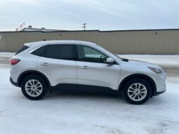
										2020 Ford Escape SE AWD full									