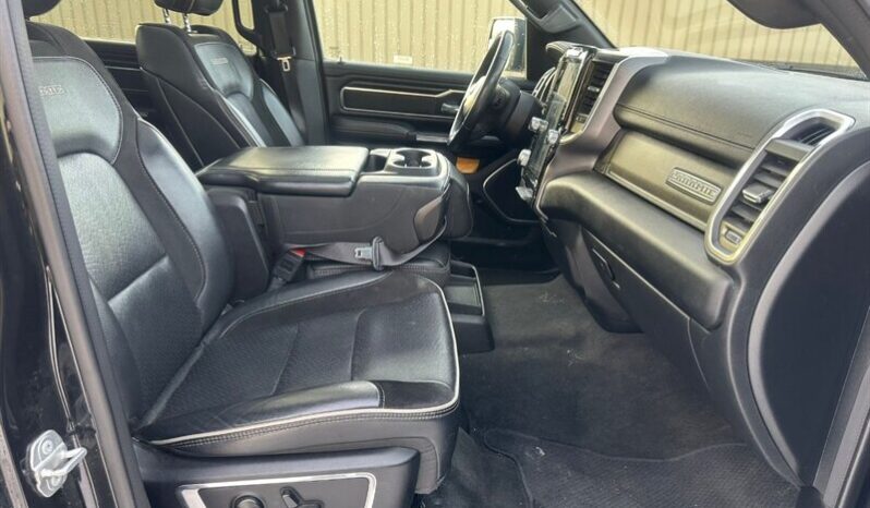 
								2023 Ram 1500 Laramie Crew Cab 4×4 5.7L Hemi full									