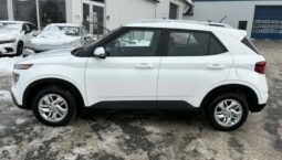 
										2024 Hyundai Venue Preferred full									