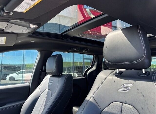 
								2024 Chrysler Pacifica Touring L Sunroof S Package full									