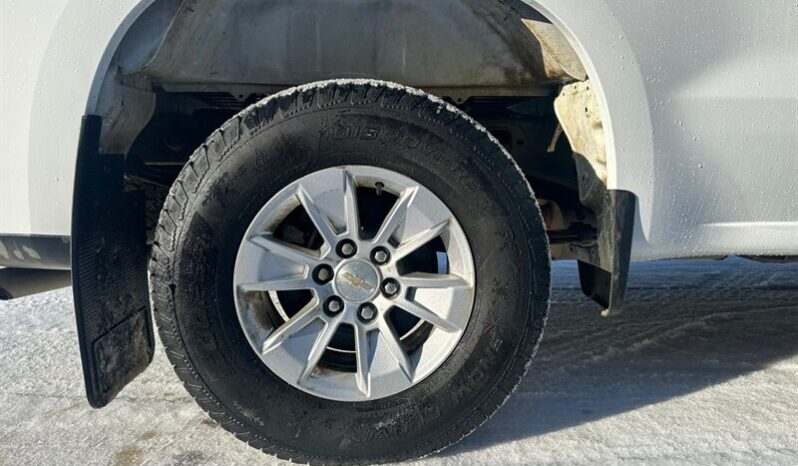 
								2023 Chevrolet Silverado 1500 WT Z-71 Crew Cab 4×4 5.3L full									