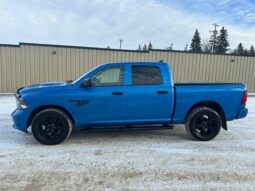 
										2019 RAM 1500 Classic Express Blackout Crew Cab 4×4 full									