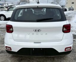 
										2024 Hyundai Venue Preferred full									