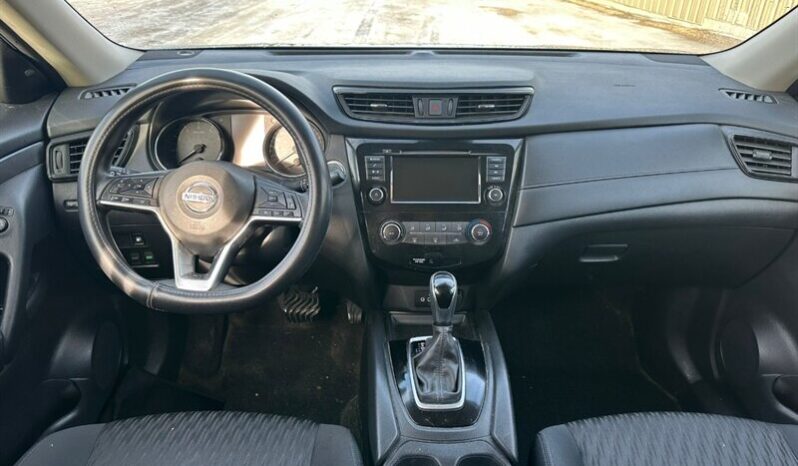 
								2020 Nissan Rogue SV AWD full									