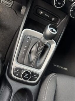 
										2024 Hyundai Venue Preferred full									