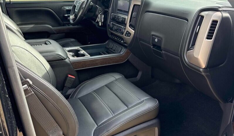 
								2018 GMC 1500 Denali Crew Cab 4×4 6.2L full									