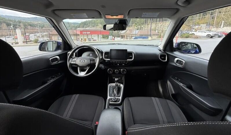 
								2024 Hyundai Venue Preferred full									