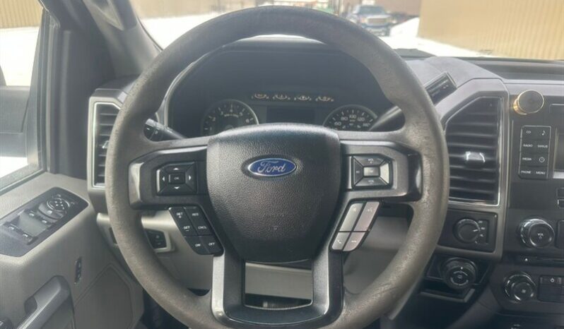 
								2017 Ford F-150 XLT XTR Crew Cab 3.5L Eco Boost full									