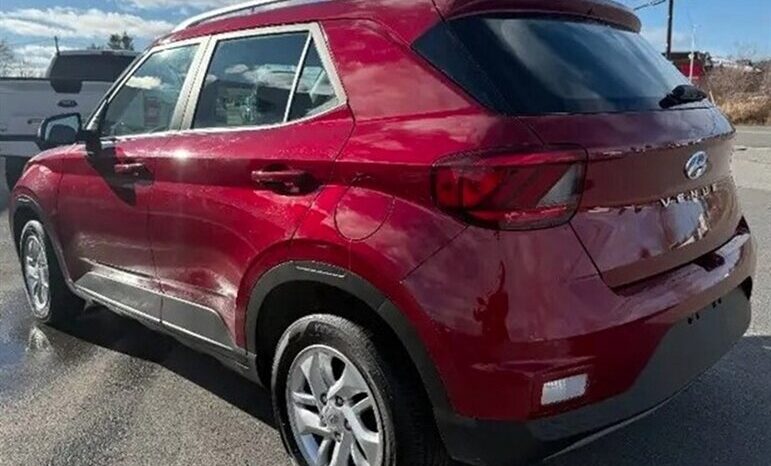 
								2024 Hyundai Venue Preferred full									