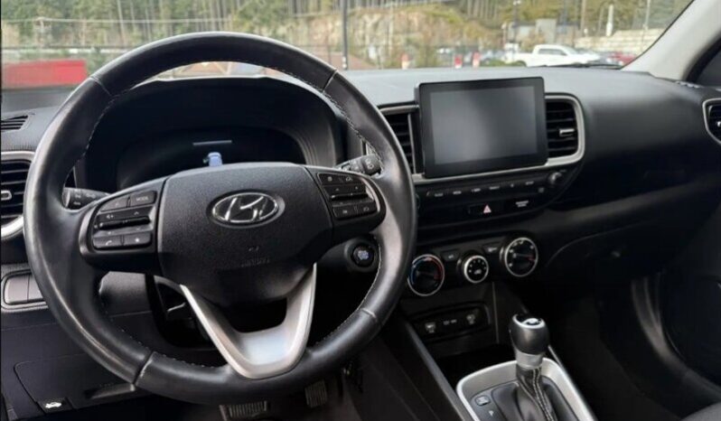 
								2024 Hyundai Venue Preferred full									