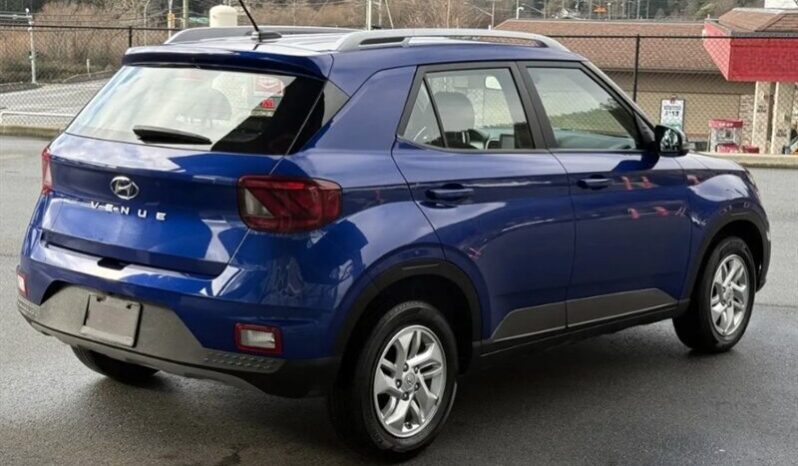 
								2024 Hyundai Venue Preferred full									