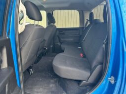 
										2019 RAM 1500 Classic Express Blackout Crew Cab 4×4 full									