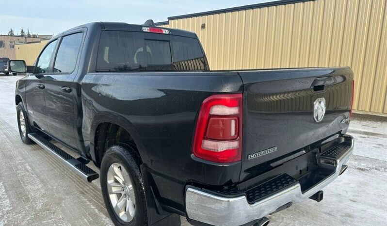
								2023 Ram 1500 Laramie Crew Cab 4×4 5.7L Hemi full									