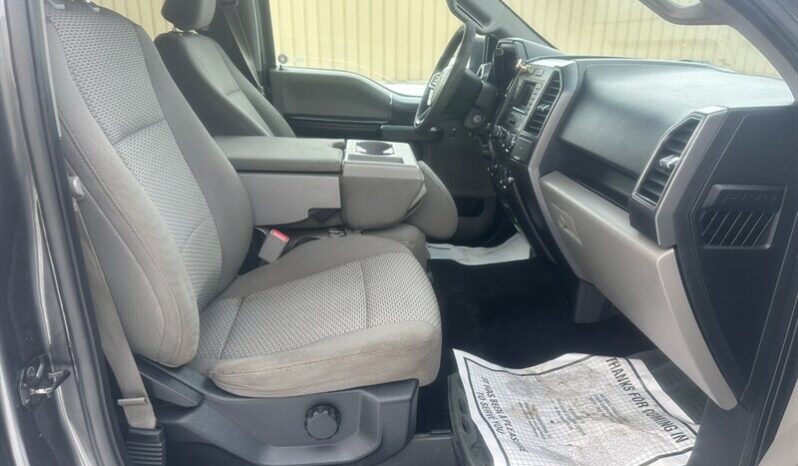 
								2017 Ford F-150 XLT XTR Crew Cab 3.5L Eco Boost full									